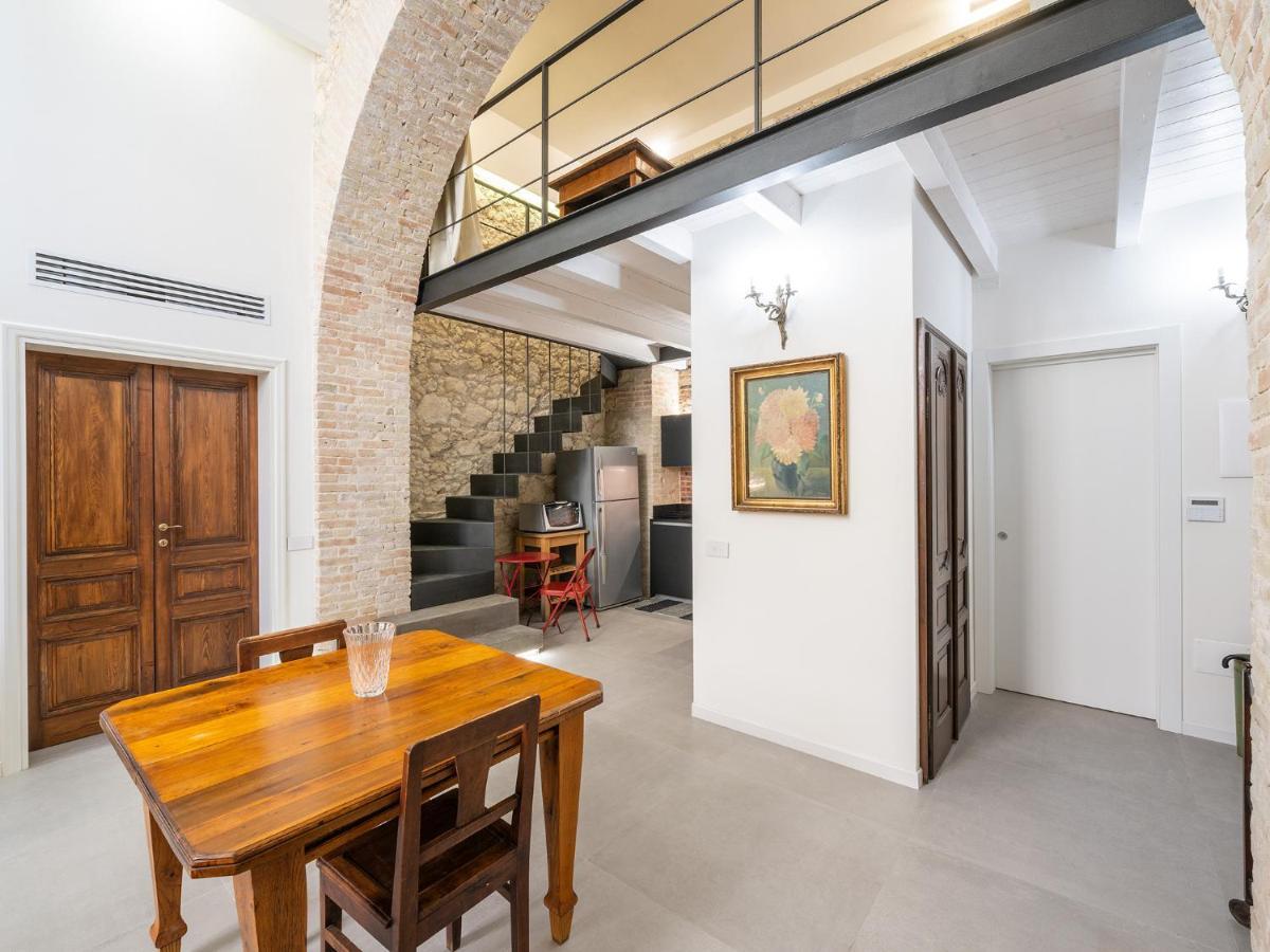 Massimo Boutique Apartment Cagliari Bagian luar foto