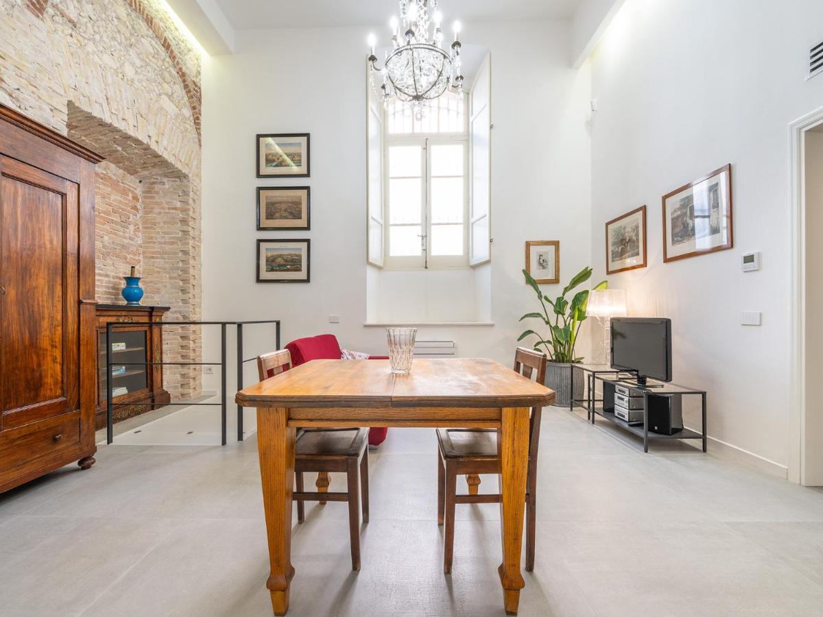 Massimo Boutique Apartment Cagliari Bagian luar foto